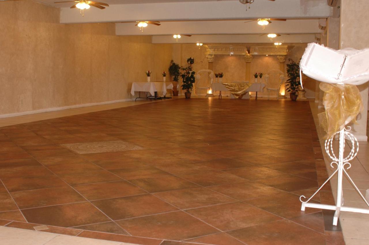Western Inn Хюстън Екстериор снимка