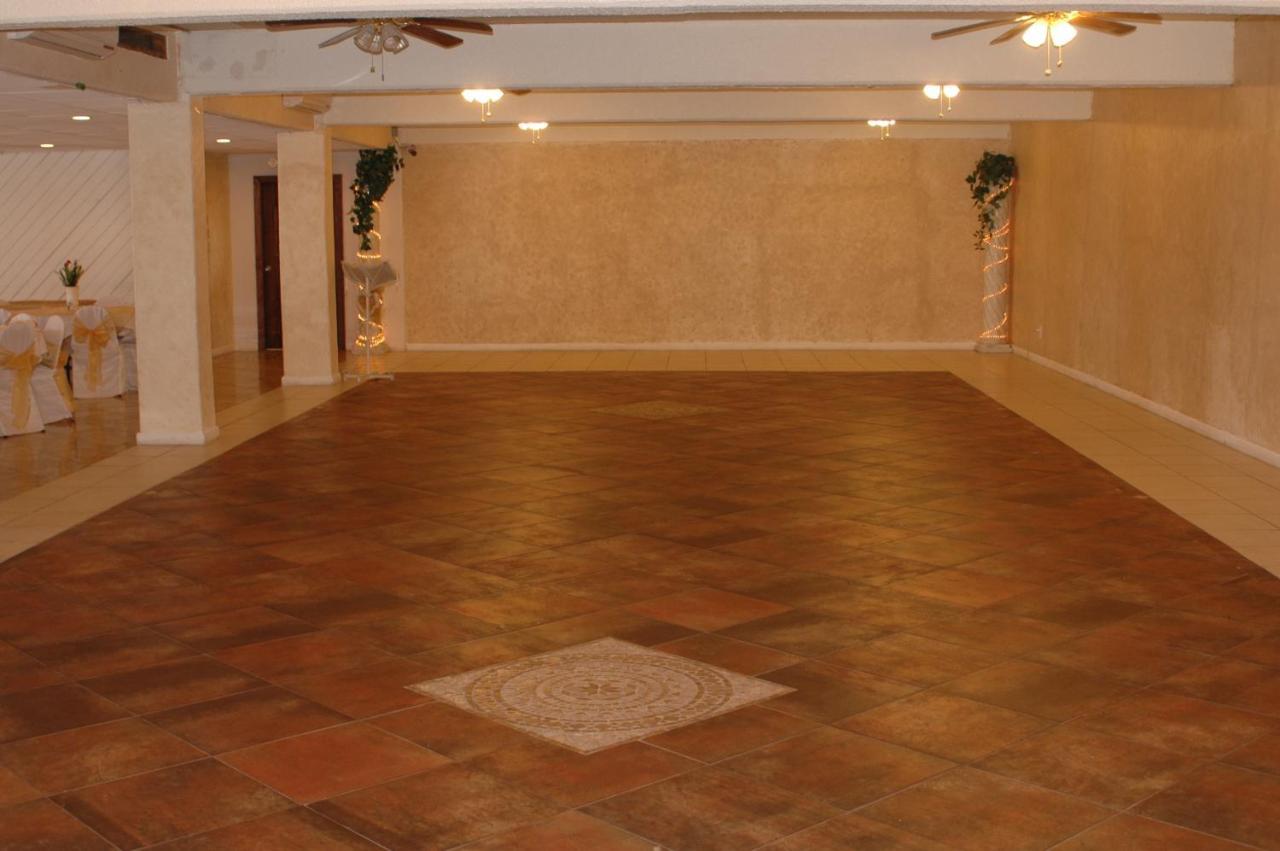 Western Inn Хюстън Екстериор снимка